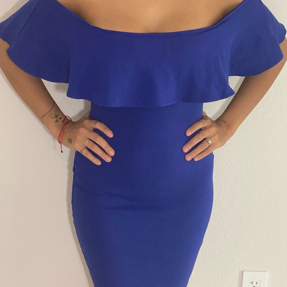 Blue footed midi dress, great condition